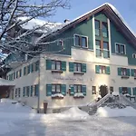 Lustiger Hirsch Hotel