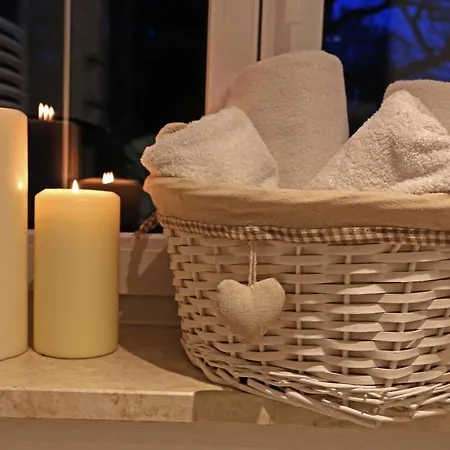 Lustiger Hirsch Akams