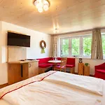 Hotel Lustiger Hirsch 3*