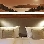Lustiger Hirsch Hotel Akams