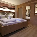 Lustiger Hirsch Hotel Akams