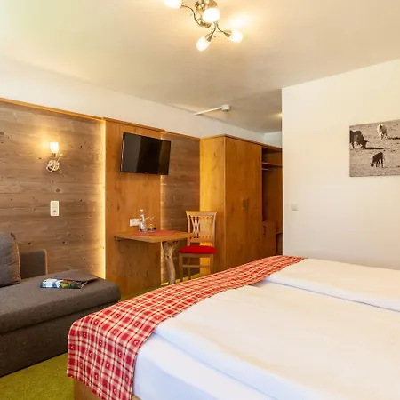 Hotel Lustiger Hirsch