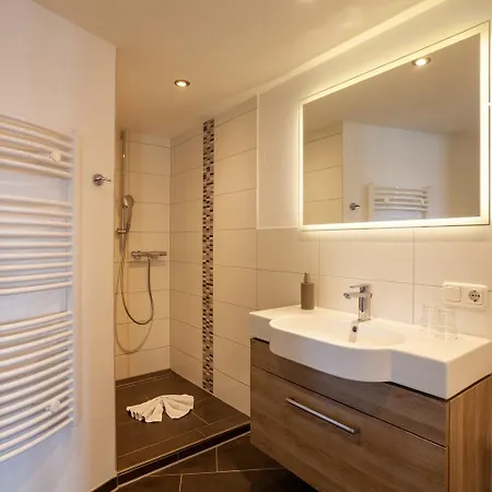 Hotel Lustiger Hirsch 3*