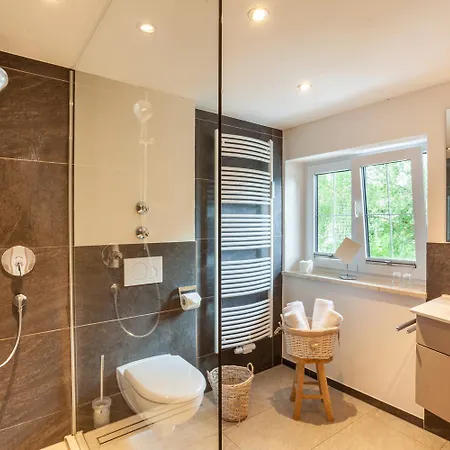 מלון Lustiger Hirsch