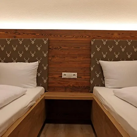 Lustiger Hirsch Hotel 3*