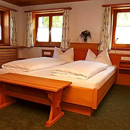 Hotel Lustiger Hirsch