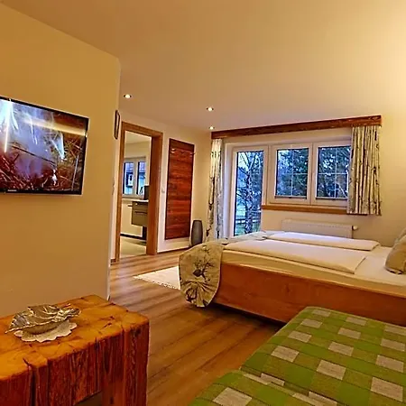 Lustiger Hirsch Hotel