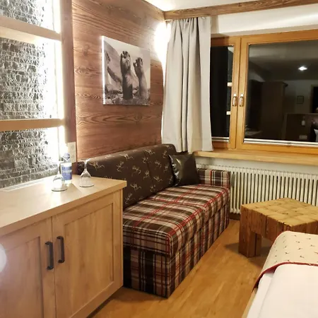 Lustiger Hirsch Hotel