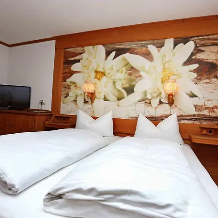 Lustiger Hirsch Hotel Akams