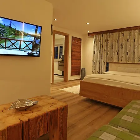 Lustiger Hirsch Hotel Akams