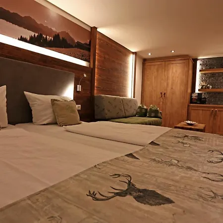 Lustiger Hirsch 3*