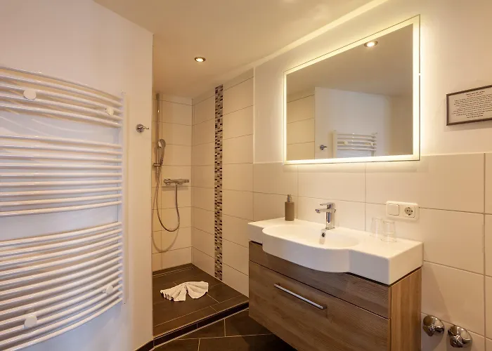 Hotel Lustiger Hirsch 3*